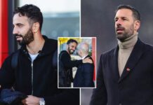 En ny engelsk klubb knackar på Ruud van Nistelrooys dörr direkt efter att han fått sparken från Manchester United