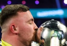 Nykrönte världsmästaren Luke Littler skriver på det största sponsoravtalet