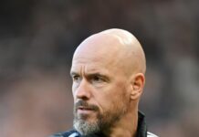 Bara dagar efter att Amorim blev utslängd från Manchester United är Erik ten Hag tillbaka i sitt nya jobb