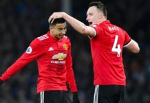 Dwight Yorke förutspår att den före detta Premier League-kulthjälten tar en sista rodeo för att hjälpa Wrexham att bli uppflyttade