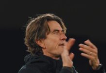 Tottenham sitter i förarsätet för en briljant anfallare för 400 000 pund i veckan på en fri transfer