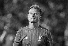 Den tidigare Arsenal- och Liverpool-målvakten Alex Manninger dog efter att en bil blev påkörd av ett tåg