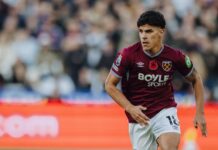 Manchester United lägger till två mittfältare på sin önskelista