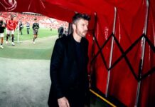 PSG rapporterar att de kapar Manchester Uniteds mittfältstrupp