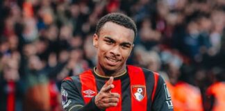 Bör få Premier Leagues nya supertalang Junior Kroupi att byta landslag