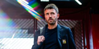 BBC rapporterar att Manchester United drar sig ur budgivningen!