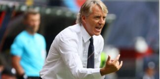 Reportern Roberto Mancini får städjobbet i Italien