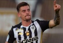 Valencia skyndar på att lämna för en av sina sämsta värvningar