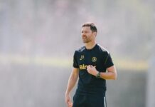 Chelsea är redo att värva två av de mest erfarna Premier League-spelarna i fotbollscirkusen