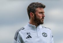 Manchester United visar upp den enorma arenan för 100 000 galna supportrar