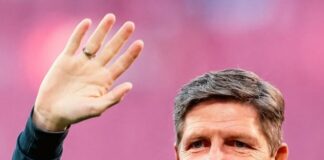 Sparka tränaren för att ta tillbaka geniet Oliver Glasner till Premier League!