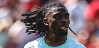 Manchester United i offensiven – vänder bort från Aurelien Tchouameni till Manu Koné