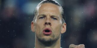 Ørjan Nyland får ytterligare ett telefonsamtal från Premier League-