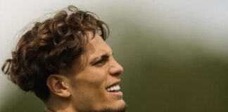 Alejandro Garnacho gjorde en subtil pik mot Chelsea efter sin debut för Aston Villa den
