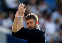 Manchester United gör ett missnöjt erbjudande från Barcelonas spelare och håller tummarna