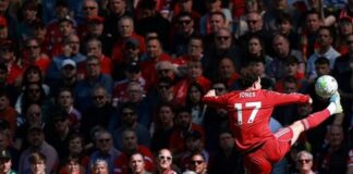 Liverpoolfansen fäller en tår – Curtis Jones har lämnat Anfield
