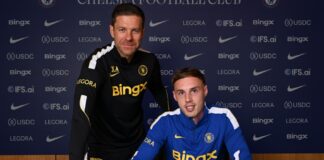 Cole Palmer, som drömmer om Barcelona, har skrivit på ett långtidskontrakt